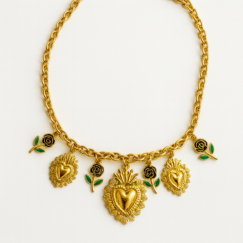 Collar Corazón Amore de Acero Inoxidable – Diseño Dorado con Rosas y Charms Elegantes